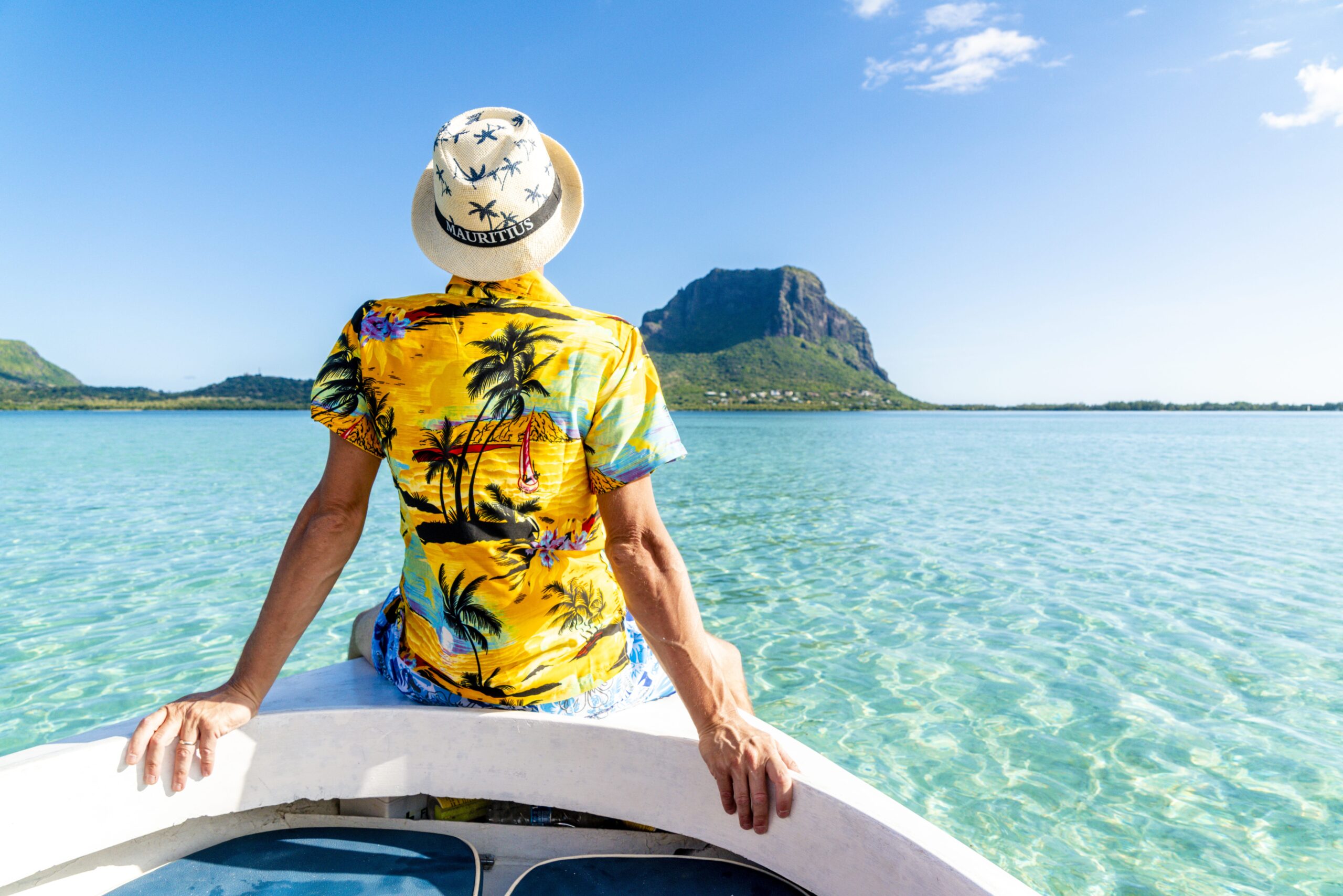 5 REASONS TO TRAVEL TO MAURITIUS